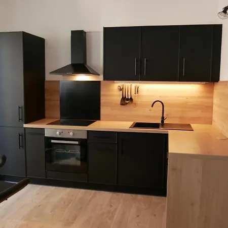 Joli T2 Proche Arenes Et Gare Apartamento Nîmes