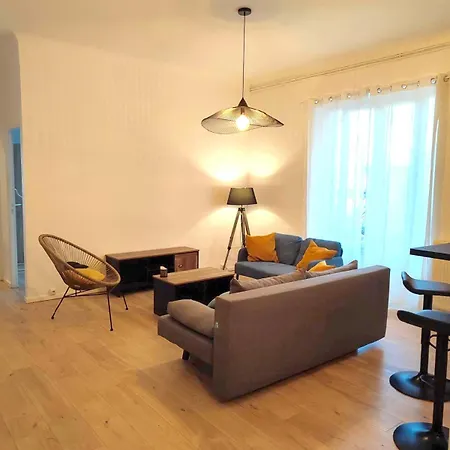 Joli T2 Proche Arenes Et Gare Apartamento Nîmes